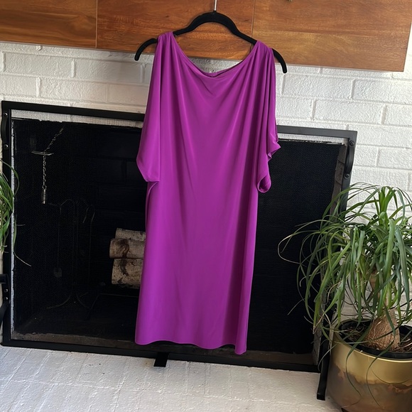 Dresses & Skirts - Tiana B size 8 open sleeve shift dress